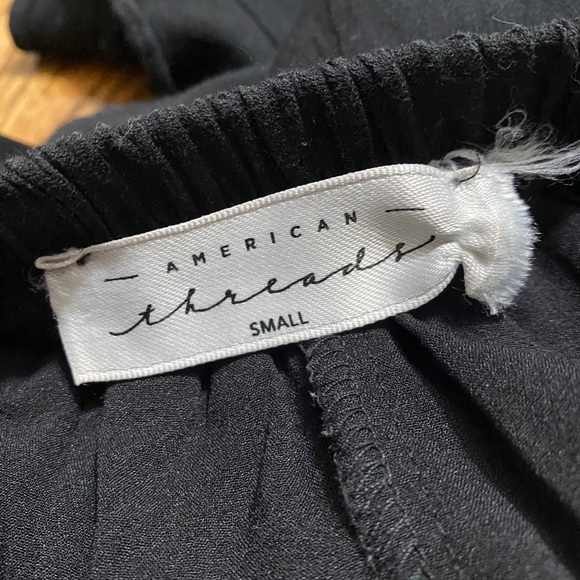 American threads black skort, ruffle tie, size: S - Picture 3 of 3